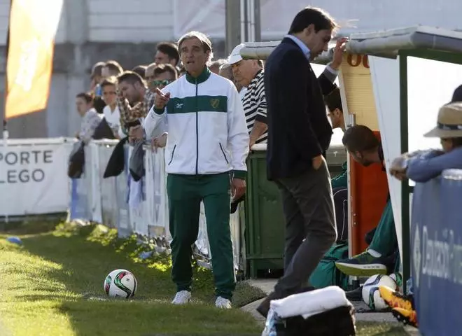 El Coruxo se hace fuerte frente al Racing de Ferrol