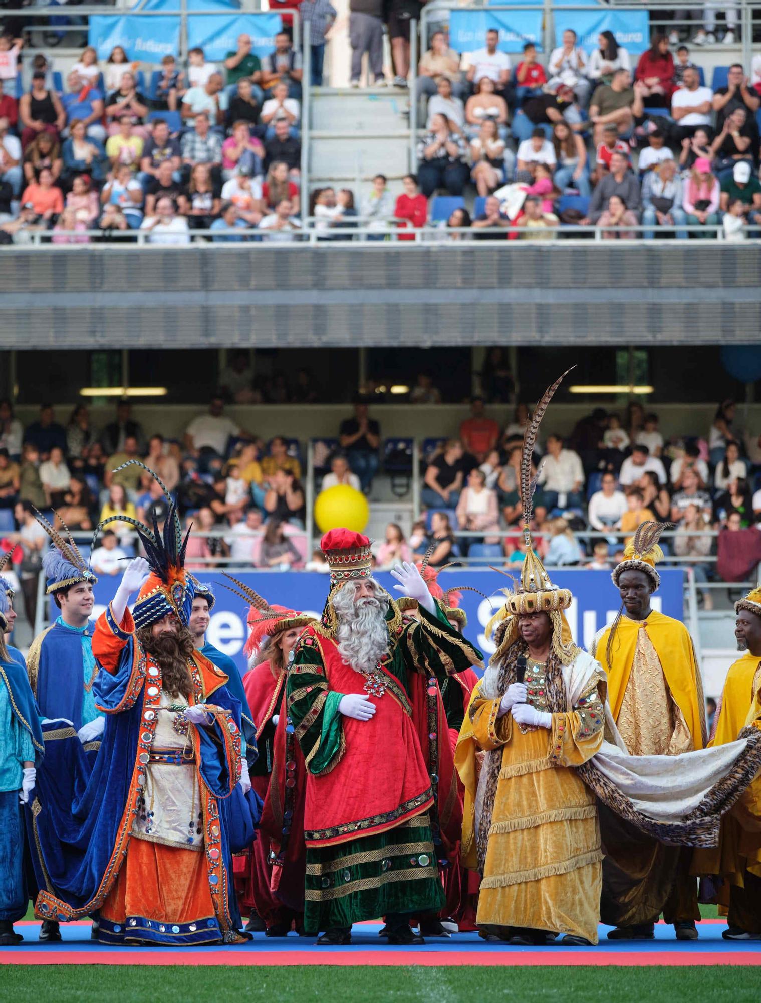 Espectáculo de los Reyes Magos en el Estadio Heliodoro Rodríguez López