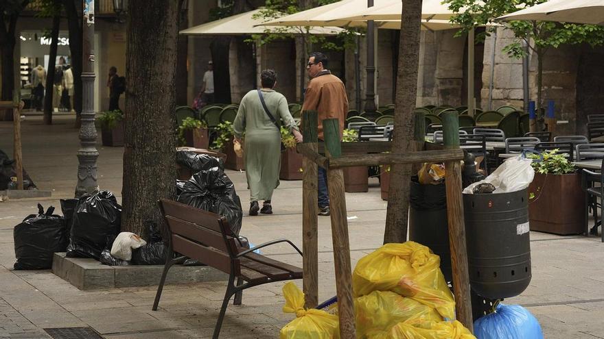 Girona Neta i Digna i la CAV reclamen diàleg urgent per evitar un "retrocés" en la neteja de la ciutat