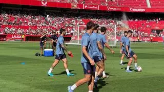 El Sevilla siente el calor de su afición en el Sánchez-Pizjuán antes del derbi