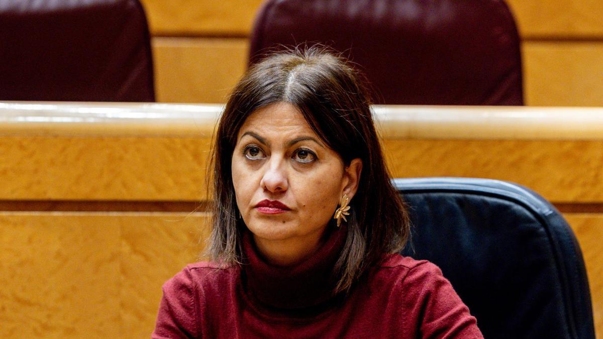 La ministra de Juventud e Infancia, Sira Rego, durante una sesión plenaria en el Senado.
