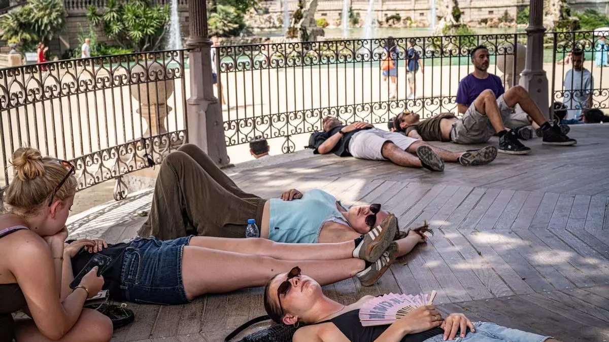 Catalunya registra 13 muertes atribuibles a la ola de calor entre el domingo y el martes