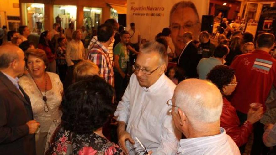 Mucha gente y poco &quot;ambiente&quot; en la fiesta gay del PSOE