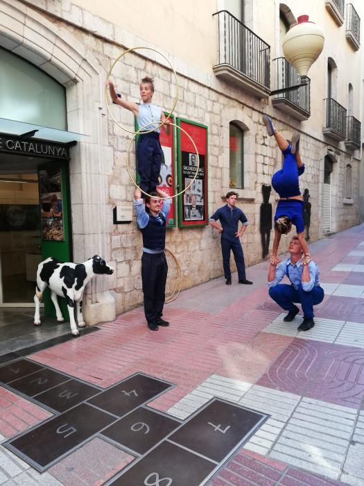 Espectacle de carrer del Cirque Éloize a Figueres