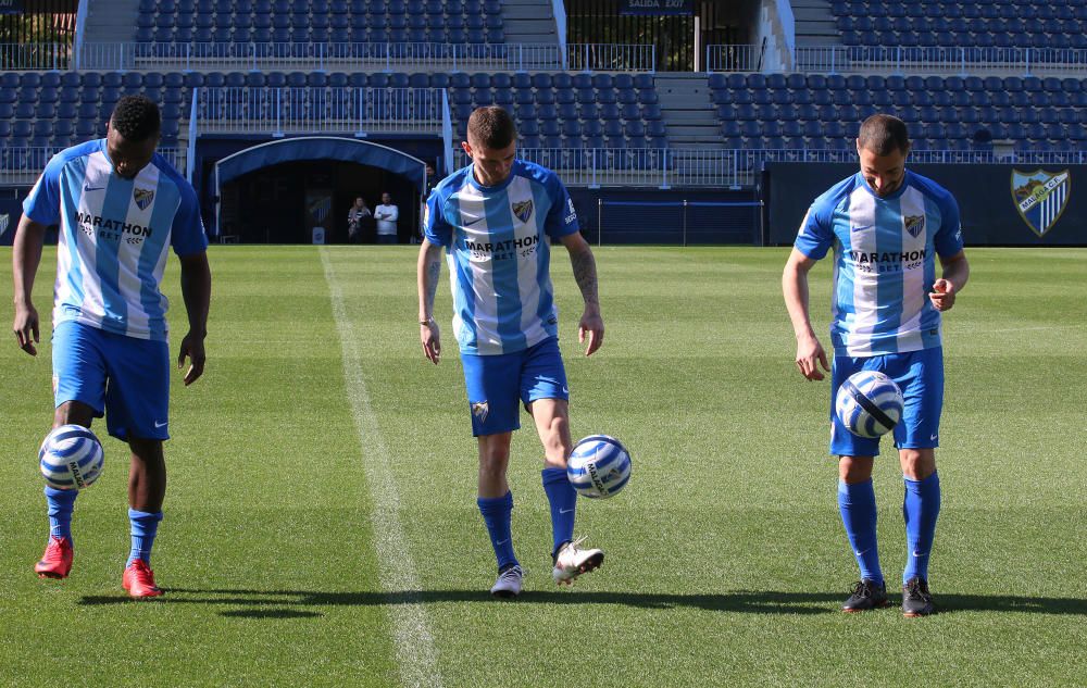 Los tres nuevos refuerzos del Málaga CF en el mercado de invierno son presentados en el estadio de La Rosaleda