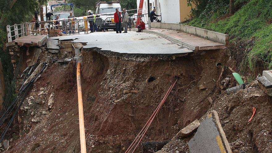 Abre la calle Flamencos tras las inundaciones de febrero