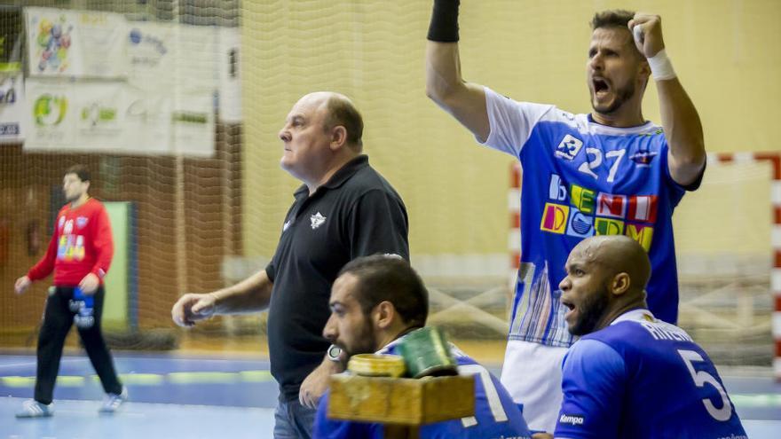 Celebración en el banquillo durante un partido de esta temporada.