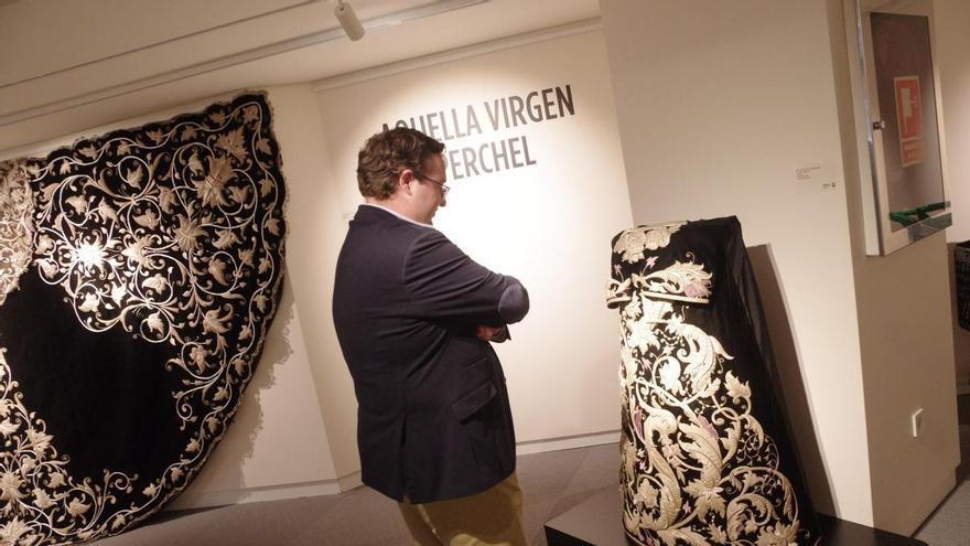 Fotos de la inaguración de la exposición 'Aquella Virgen del Perchel' de la cofradía de la Misericordia