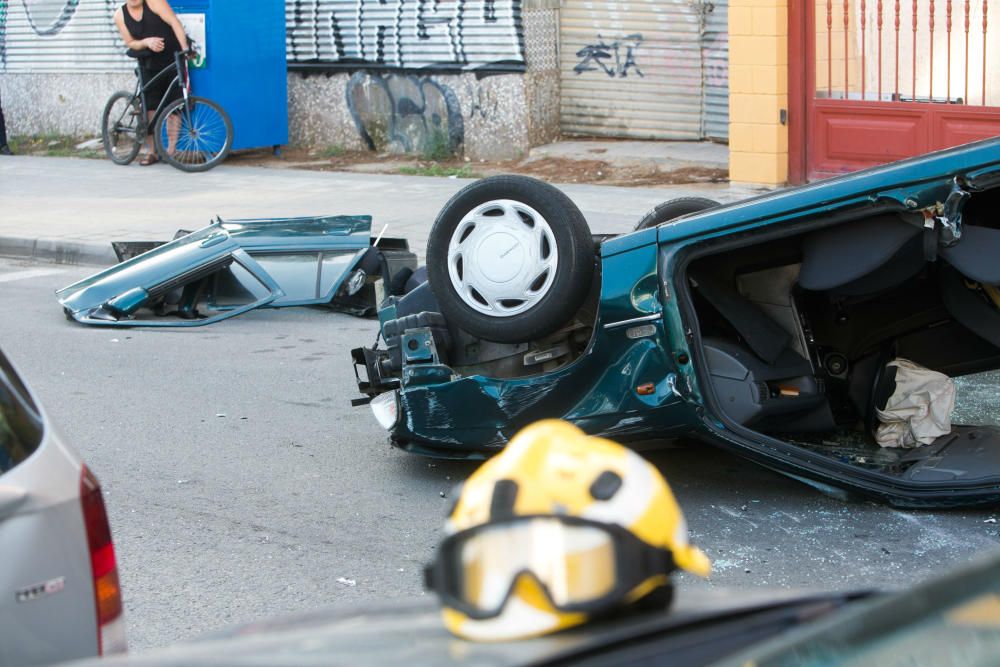 El vehículo de la mujer, de 71 años, ha volcado en la Avenida de la Condomina sobre las 9.30 horas