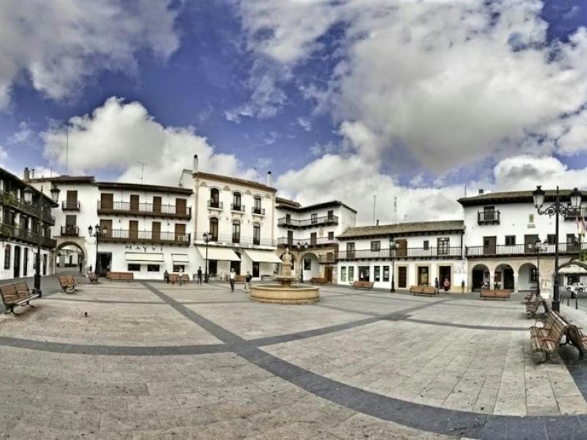 Plaza mayor de Tarazona de la Mancha