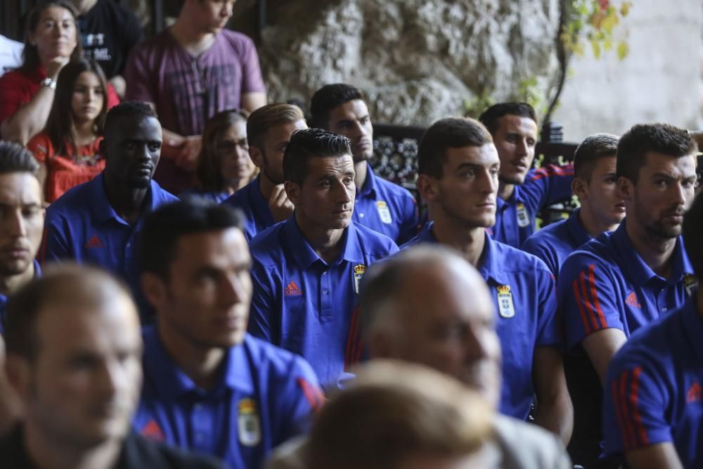 Ofrenda del Real Oviedo a la Santina