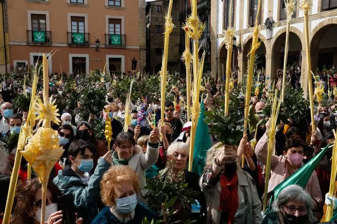 EN IMÁGENES: Multitudinario Domingo de Ramos en Avilés