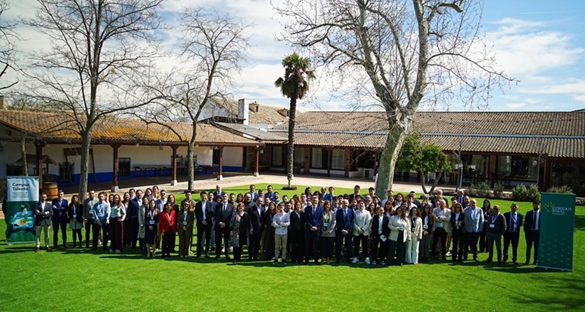 La Fundación Eurocaja Rural celebró en la Finca El Retamar una jornada de encuentro entre alumnos del programa 'Campus Talento' y empresas interesadas en perfiles especialistas
