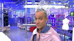 Víctor Sandoval, amb la corona posada, a ‘Sálvame’ (Tele 5).