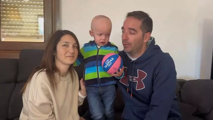 Luca y su familia agradecen la iniciativa solidaria de UpB Gandia y Amics Castelló