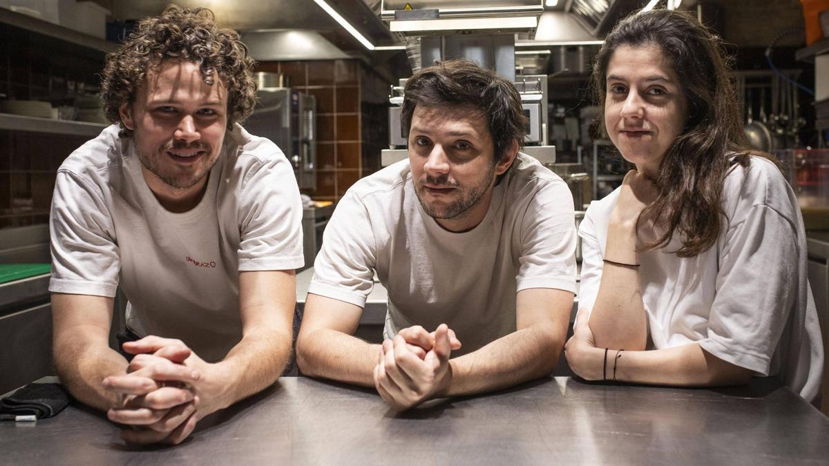 Joshua McCarty, Gianmarco Greci y Fran Baixas en el restaurante Franca.