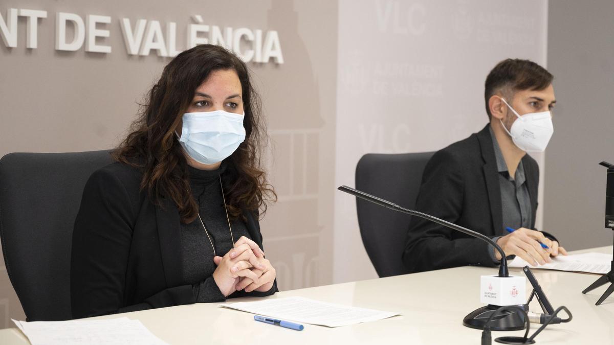 Sandra Gómez y Sergi Campillo, durante su comparecencia
