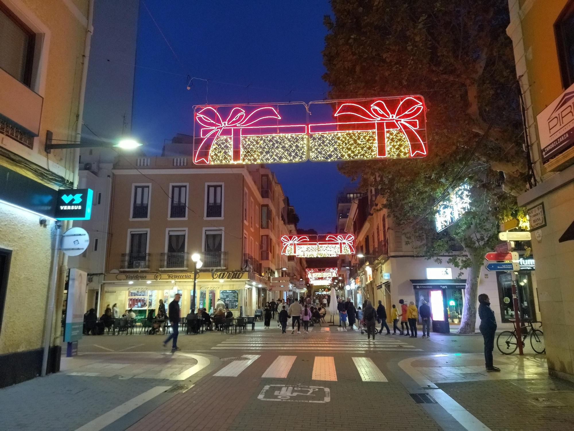 Dénia resplandece en Navidad