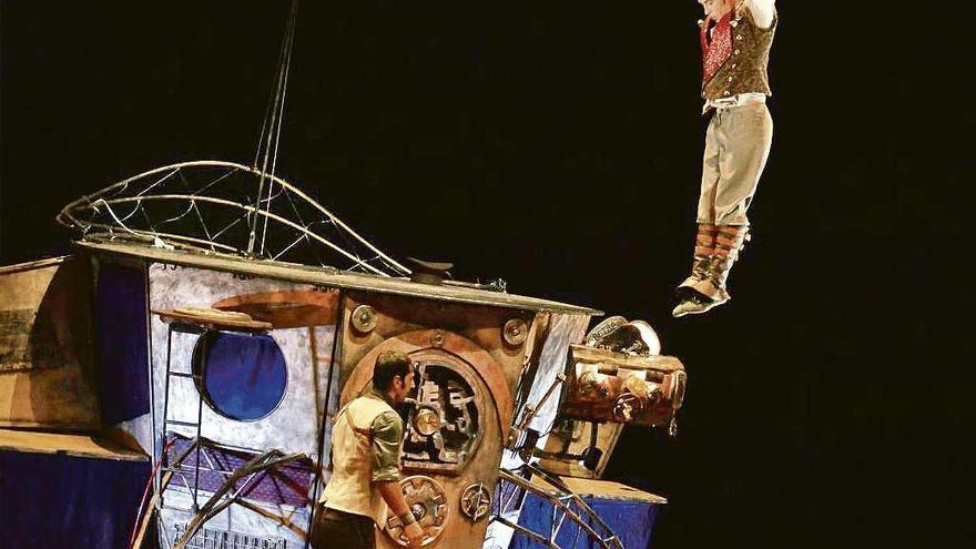 Un momento del espectáculo ´Oopart´, la propuesta de la compañía andaluza Tresperté Circo-Teatro.