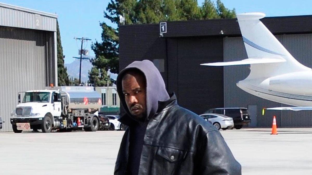 Kanye West en el aeropuerto
