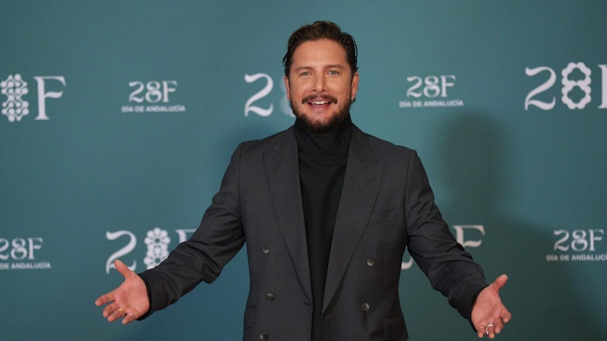 Vídeo | Manuel Carrasco le canta a Huelva por el 28F