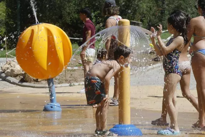 Los juegos de agua de la Ciudad de los Niños, en imágenes