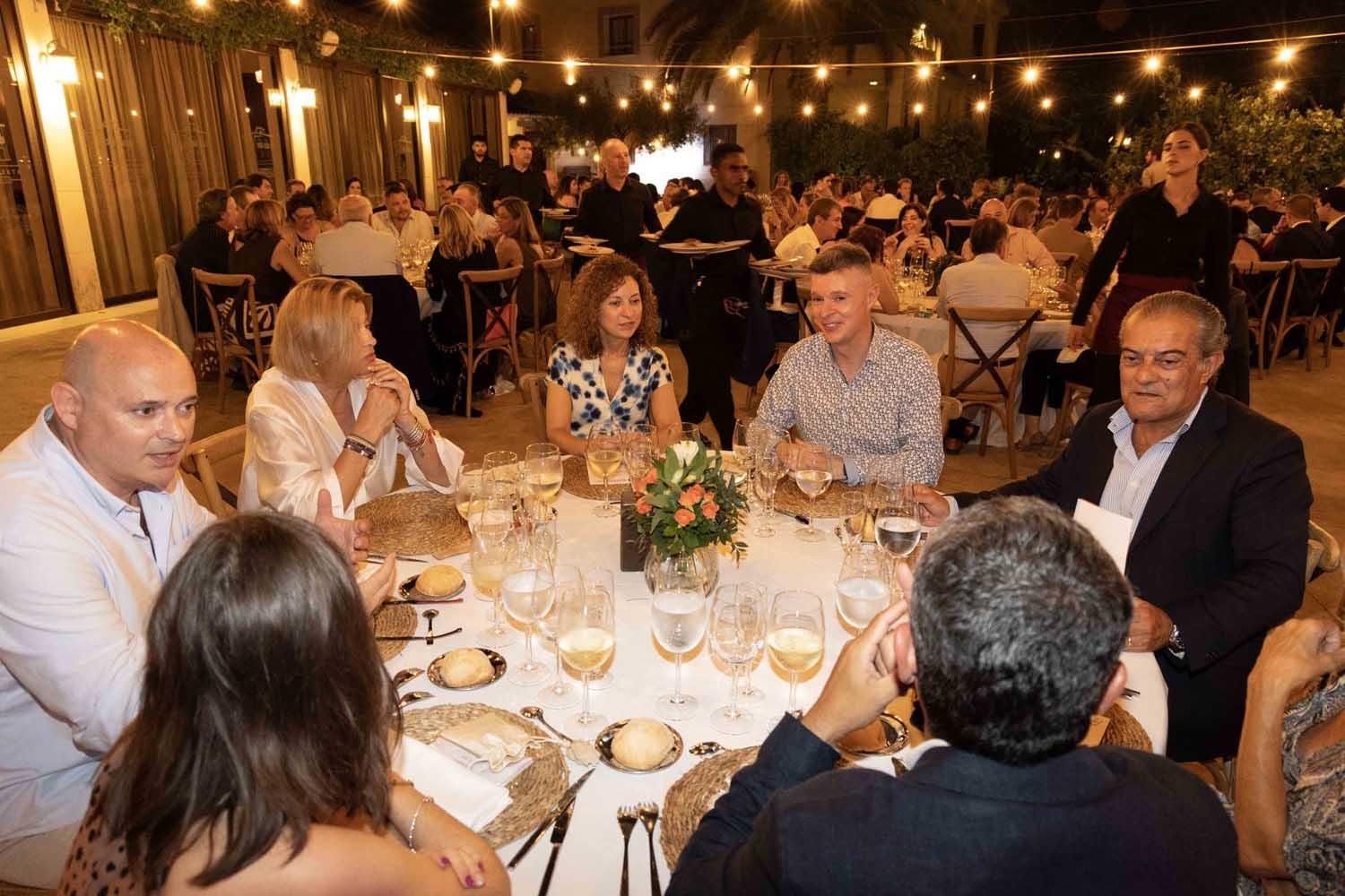 Los Economistas de Alicante celebran su cena anual en honor a su patrón