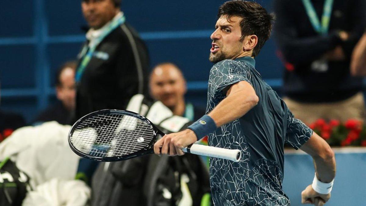 Djokovic celebra su victoria en Doha