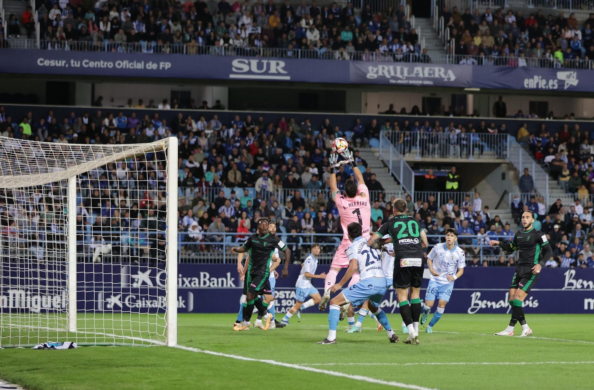 Málaga CF - Córdoba CF | Las imágenes del partido en La Rosaleda