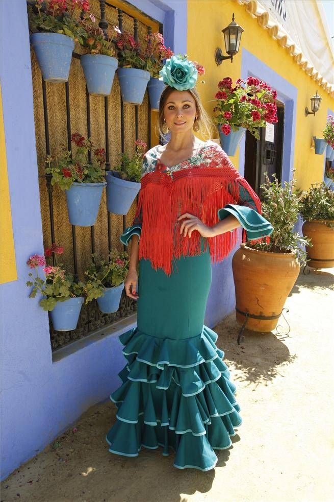 FOTOGALERÍA / TRAJES EN EL ARENAL