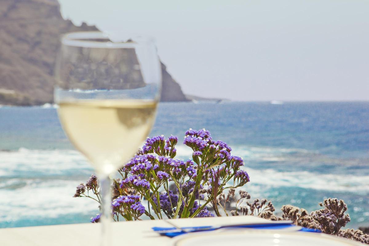 Tenerife posee unos vinos exóticos y de gran personalidad, con sabores y aromas únicos.