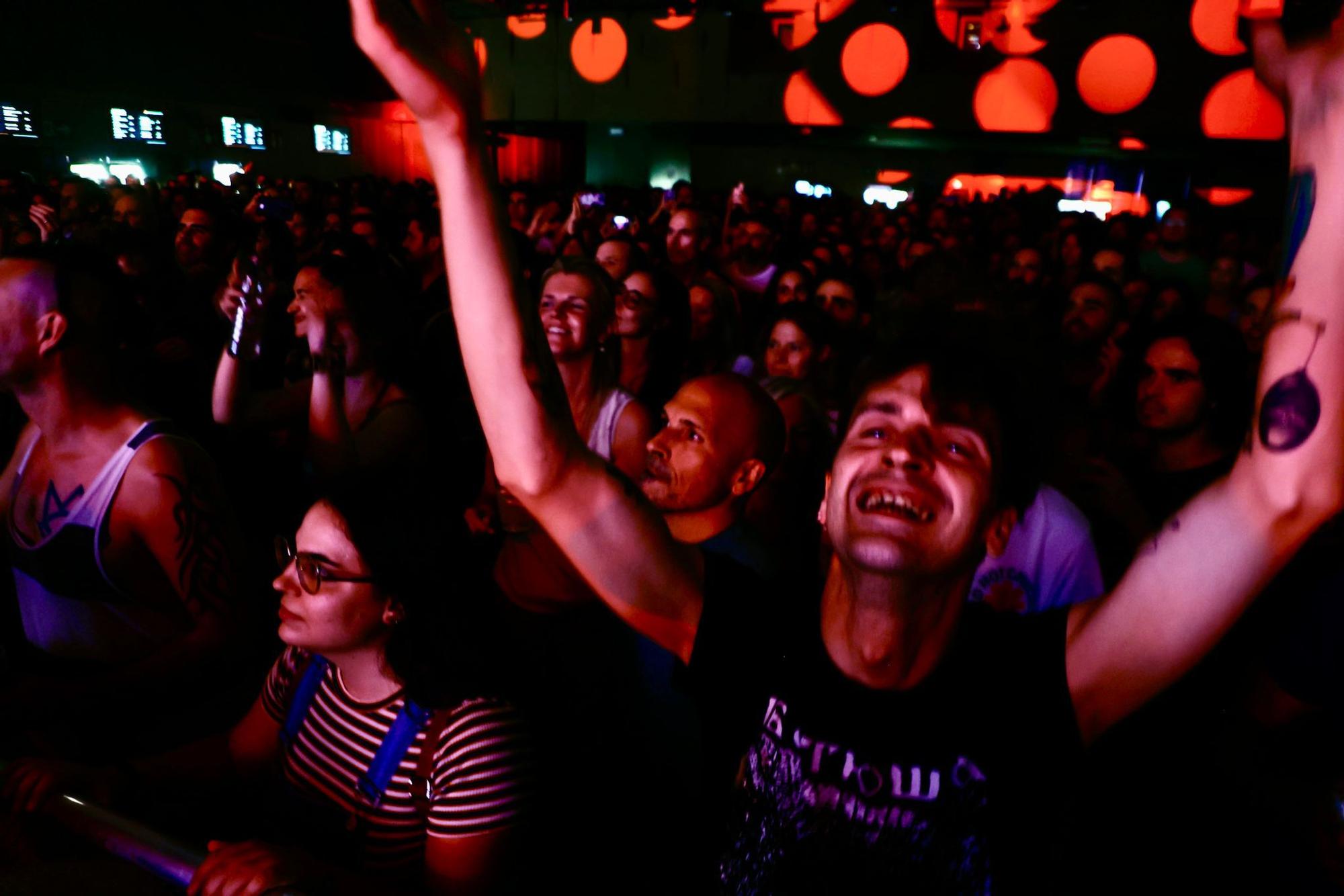 El auditorio del Roig Arena abre sus puertas con el universo de The Cat Empire