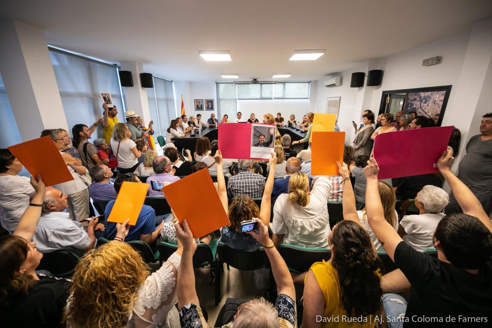 Torra i familiars seus dinamiten el pacte de Santa Coloma de Farners - Se suspèn el ple del matí i se celebra el definitiu a la nit