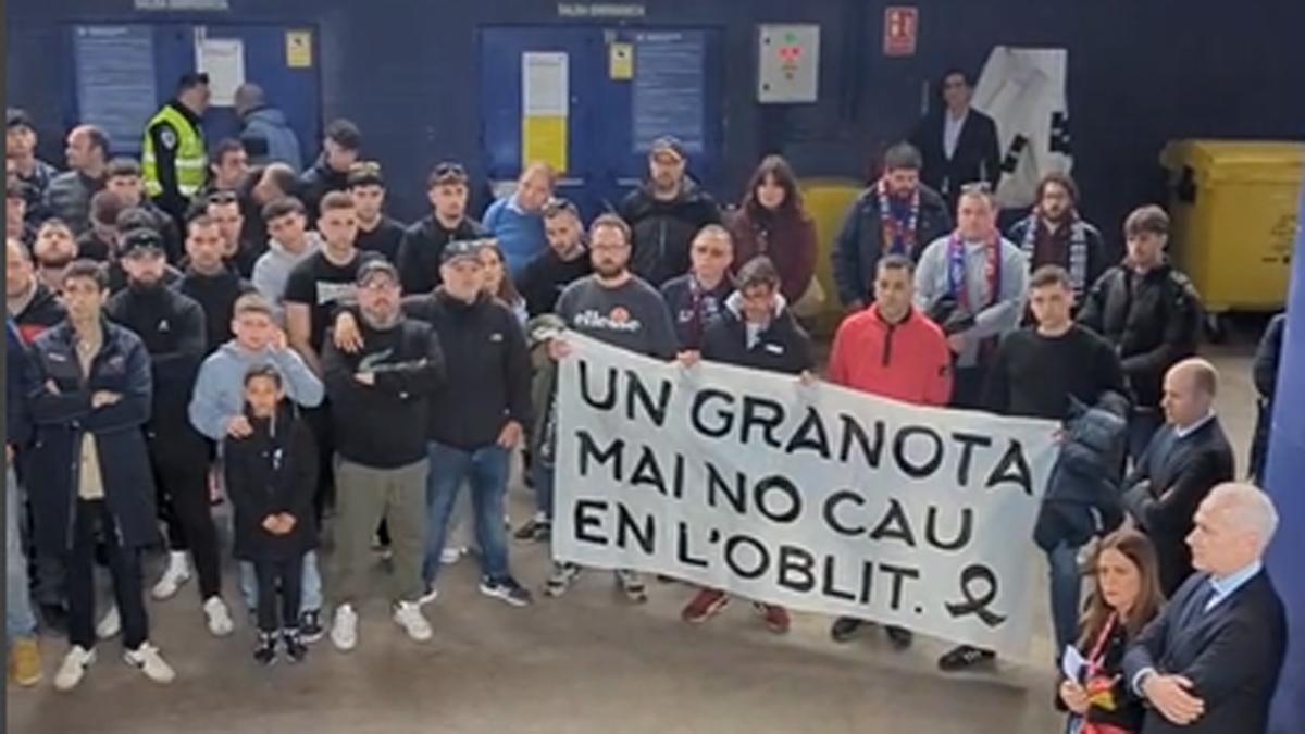 Homenaje a los fallecidos en Campanar