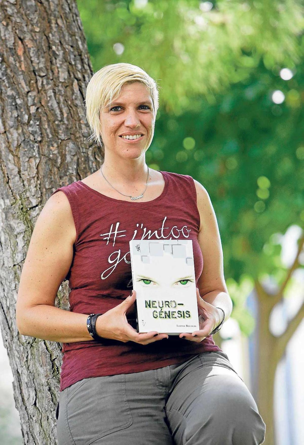 Lluvia Beltrán, con su segunda novela, ´Neurogénesis´.