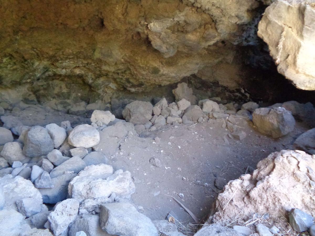 Cueva en el Barranco de Milán, en Tejina, lugar de gran importancia arqueológica.