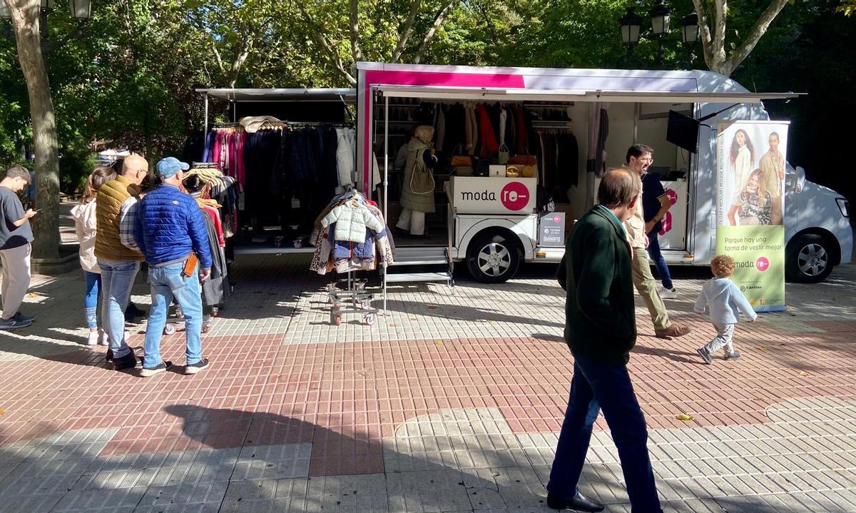 Acción de REMUDARTE este sábado en Cánovas.