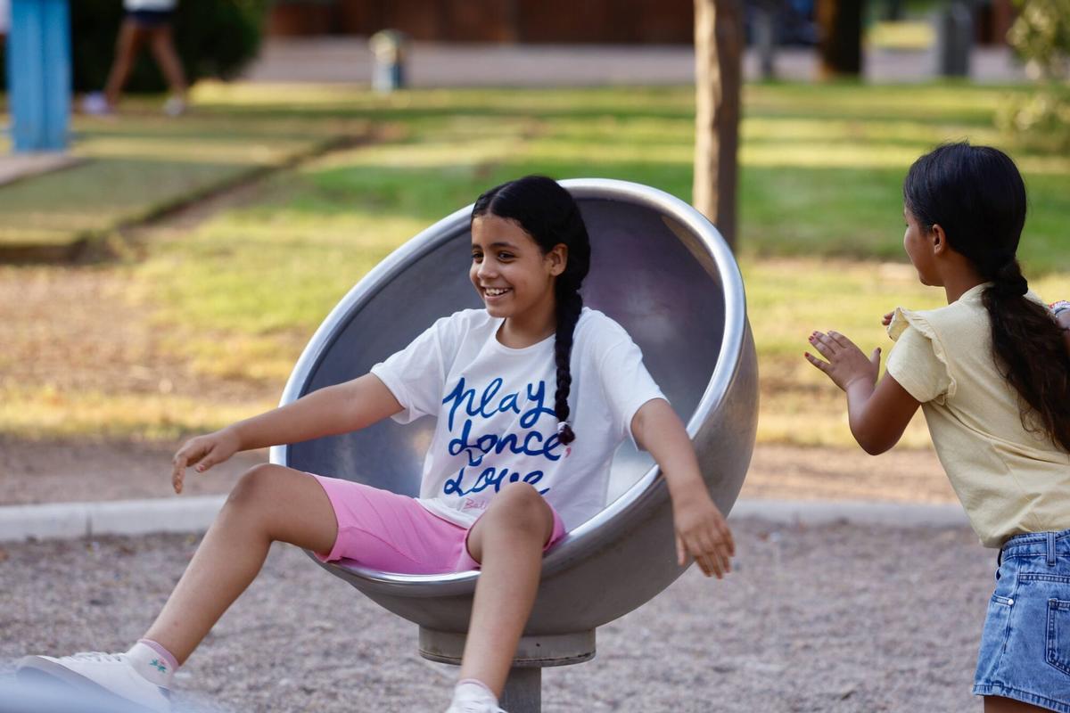 Los niños saharauis disfrutan de la Ciudad de los Niños