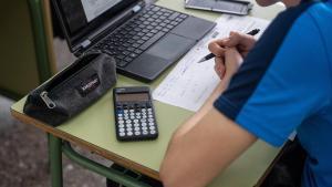 Un alumno catalán durante una prueba.