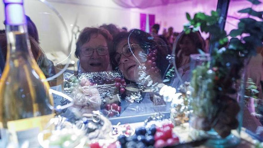 L’univers vi s’expressa a través de la joieria en l’exposició «Set de joia» del Casino
