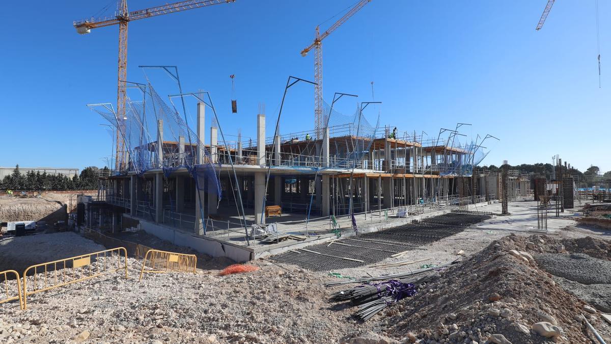Las obras del nuevo hospital Quirónsalud Zaragoza avanzan a buen ritmo.