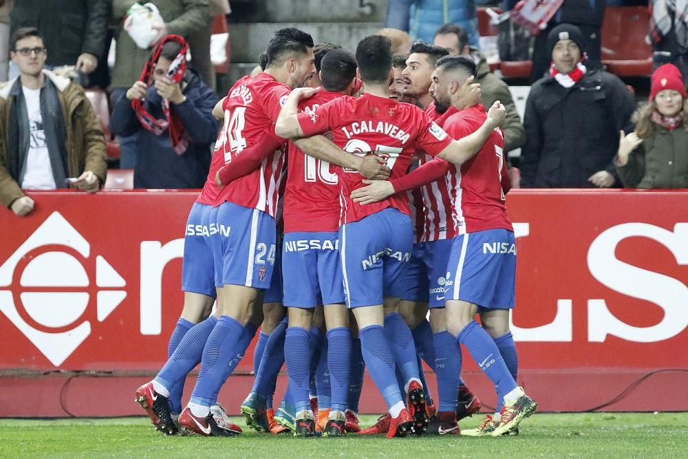 El partido entre el Sporting y el Osasuna, en imágenes