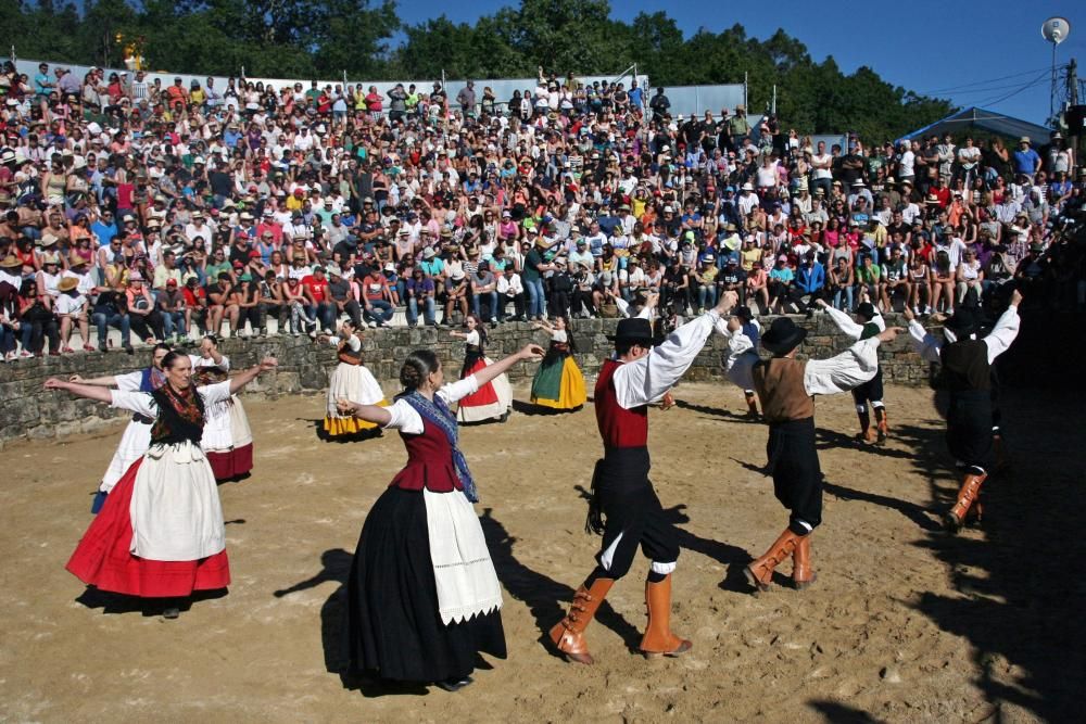 Más de quince "aloitadores" raparon a cerca de 200 caballos en el primer curro de Sabucedo