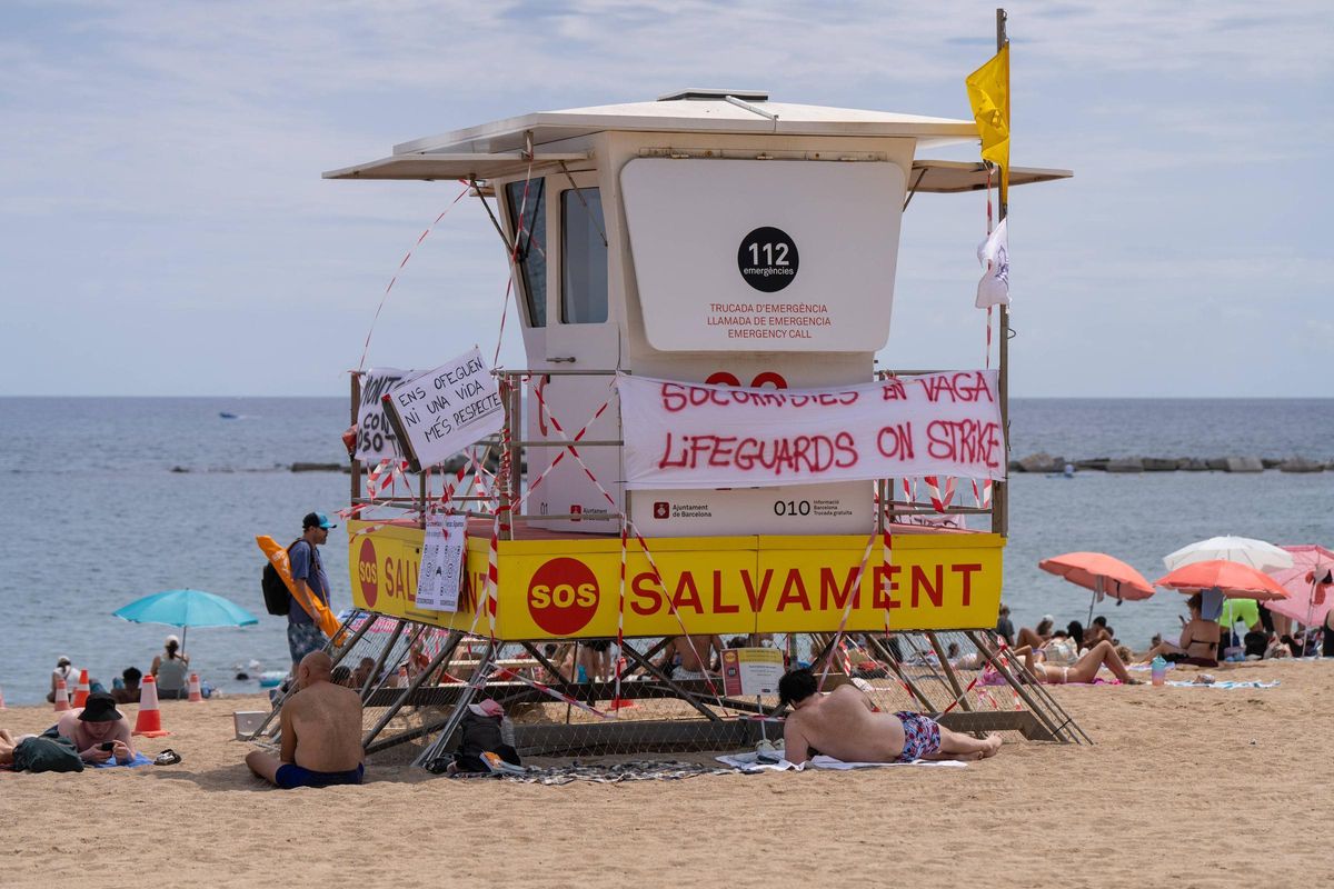 Huelga de socorristas en Barcelona