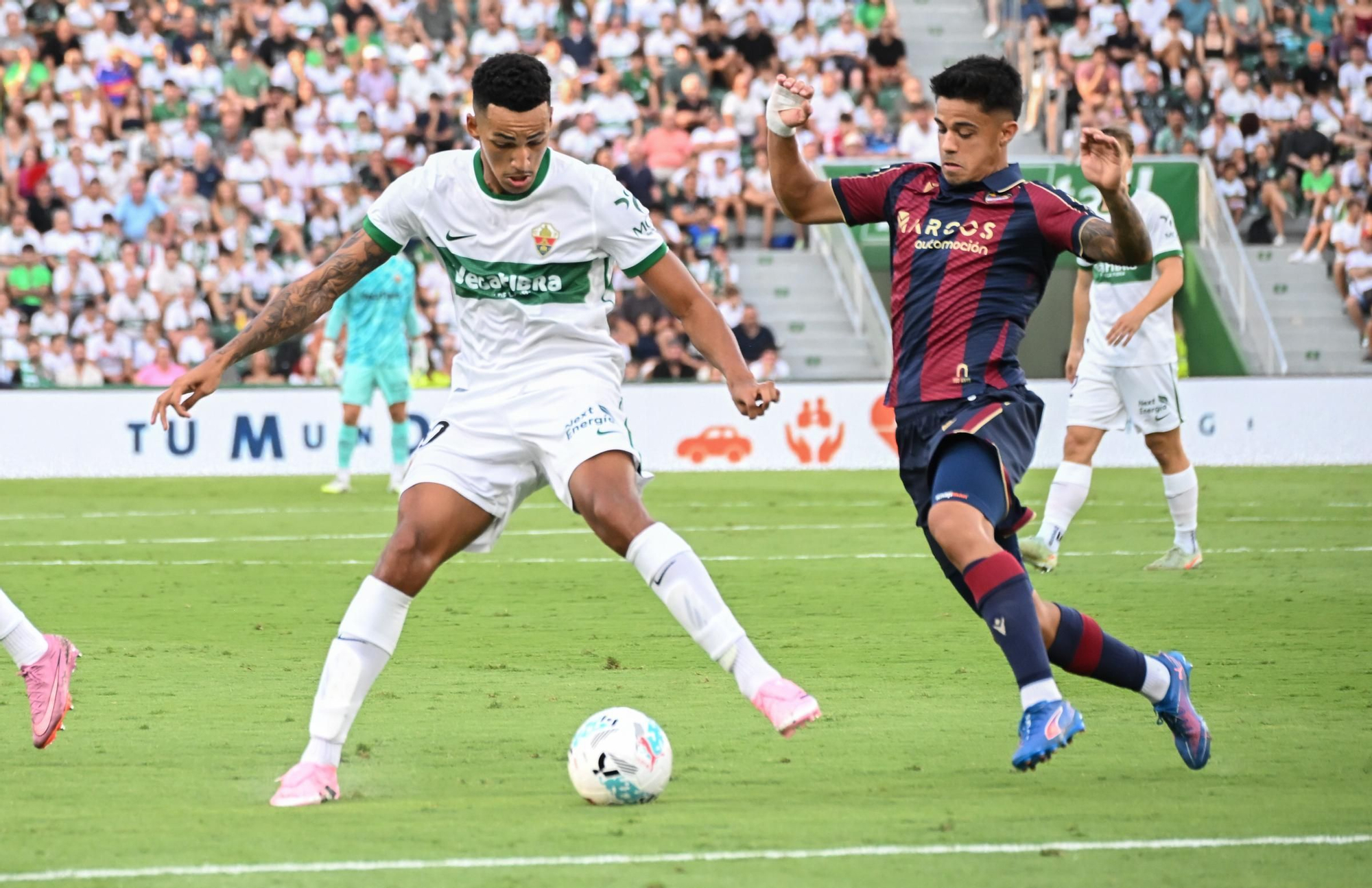 Las mejores imágenes del la victoria del Elche CF frente al Levante (2-0)