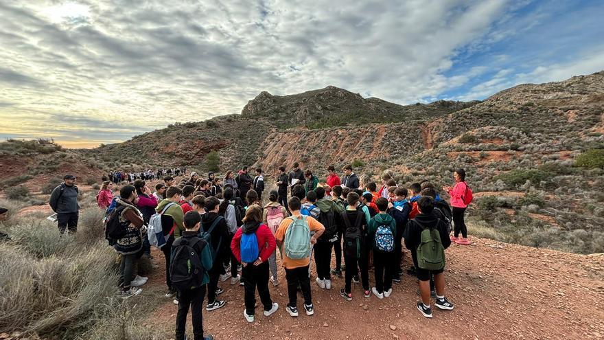 El IES Macià Abela de Crevillent conecta sostenibilidad y educación en "21 dies canviant el món"