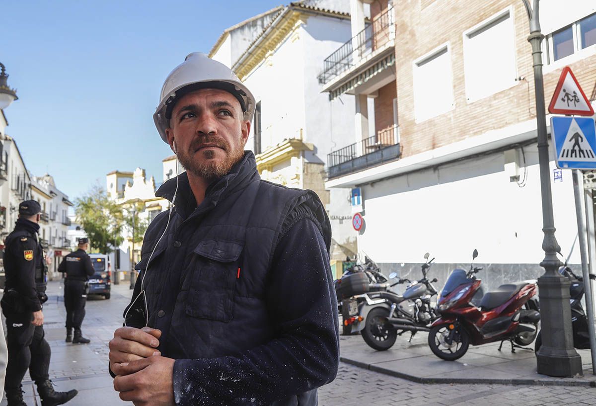 La Policía Nacional inspecciona la Casa de los Guzmanes de Córdoba tras aparecer una tercera granada