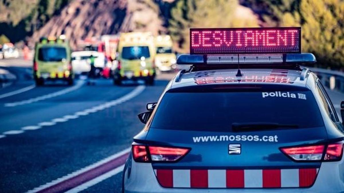 Un vehicle dels Mossos en un imatge d'arxiu