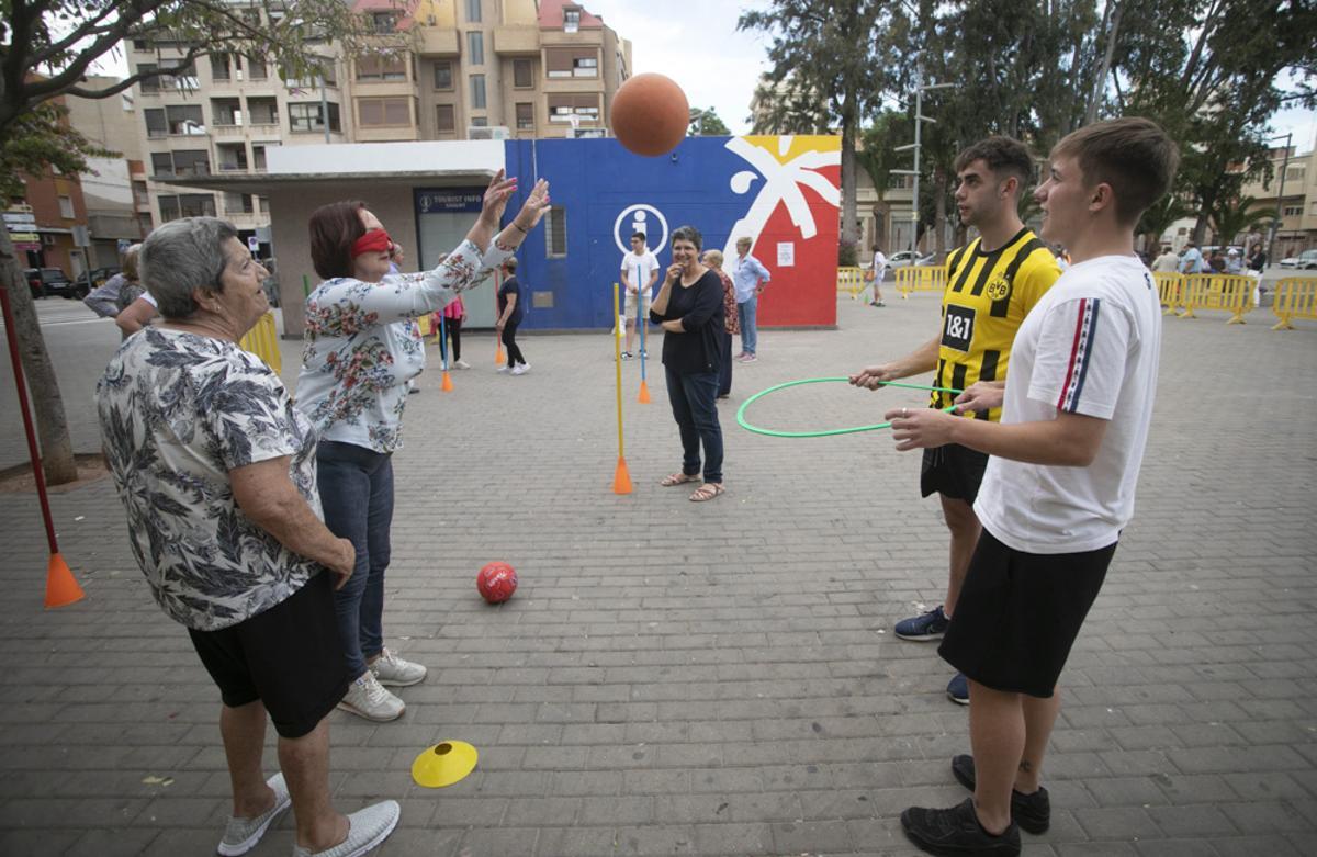 Actividad intergeneracional en la Semana del Mayor de Sagunt