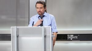 Pablo Iglesias antes del debate electoral en televisiÃ³n en el PabellÃ³n de Cristal de la Casa de Campo de Madrid el 4 de noviembre de 2019.
